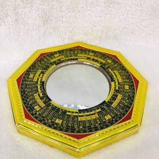 Bát Quái Phong Thủy Có Gương Thiết Kế Bát Giác Cân Bằng Năng Lượng Tích Cực Chất Liệu Gỗ Tự Nhiên & Đồng Cao Cấp Kích Thước Đa Dạng Màu Vàng Đồng Sang Trọng Phụ Kiện Dây Treo Đế Đặt Tiện Dụng Tặng Quà May Mắn Cho Tân Gia Lễ Tết
