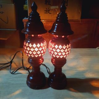 Cặp đèn gỗ tràm bông vàng thờ gia tiên cao 23cm