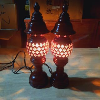 Cặp đèn gỗ tràm bông vàng thờ gia tiên cao 23cm