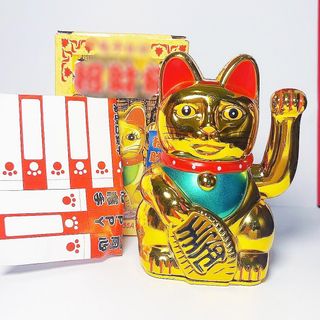 Mèo Thần Tài Vẫy Khách Chạy Pin Cao 26cm Màu Vàng Linh Vật May Mắn Thịnh Vượng Tài Lộc Từ Nhật Bản Kích Thước 26cm Chất Liệu Nhựa Cứng Sử Dụng Pin Tiểu