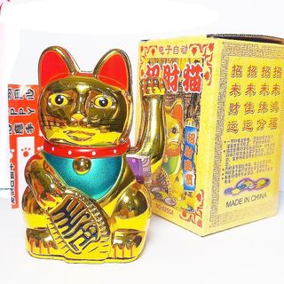 Mèo Thần Tài Vẫy Khách Chạy Pin Cao 26cm Màu Vàng Linh Vật May Mắn Thịnh Vượng Tài Lộc Từ Nhật Bản Kích Thước 26cm Chất Liệu Nhựa Cứng Sử Dụng Pin Tiểu
