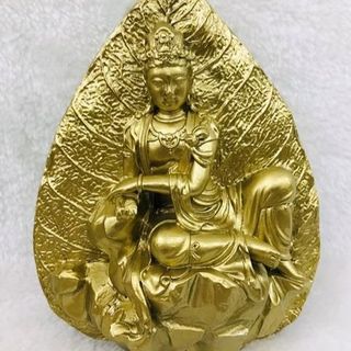 Tượng Ngài Quan Thế Âm Bồ Tát ngồi đài sen