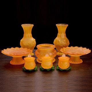 Bộ Thờ Cúng Bình Lư Dĩa Chun Màu Vàng Thủy Tinh Lưu Ly Cao Cấp Phật Giáo Tường Thuận Chất Liệu Thủy Tinh Họa Tiết Hoa Sen Vàng Nổi Siêu Đẹp Sang Trọng Kích Thước Đa Dạng