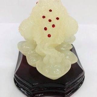 Thiềm Thừ Cóc Ba Chân Ngậm Tiền Dạ Quang Cao 8cm Chất Liệu Đá Cẩm Thạch Kích Thước 8cm Trọng Lượng 300g Linh Vật Chiêu Tài May Mắn Phú Quý Bình An Sản Phẩm Việt Nam