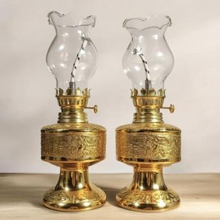 Đèn dầu sứ kim sa vàng Tâm Pháp cao 18cm chất liệu sứ tráng men và thủy tinh ánh sáng dịu nhẹ lung linh tạo không gian trang nghiêm cho thờ cúng tác phẩm nghệ thuật hoàn hảo