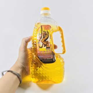 Dầu Cát Tường Lưu Ly Chuyên Dùng Thắp Đèn Thờ Cúng Phật Màu Sắc Đẹp Mắt Mùi Thơm Nhẹ Tạo Không Gian Yên Tĩnh Và Trang Trọng