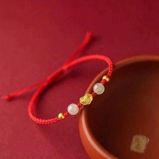 Vòng tay chỉ đỏ  tình duyên thu hút may mắn thiết kế độc đáo màu đỏ ngũ sắc mang lại tình duyên và may mắn cho người sử dụng sản phẩm
