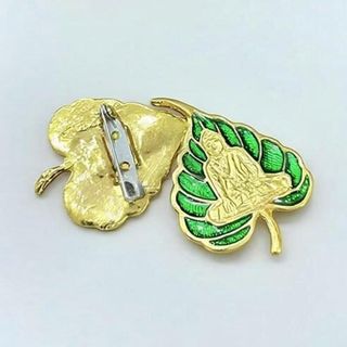 Đồ cài áo Vu Lan Báo Hiếu thiết kế đặc biệt tôn trọng đạo đức cho dịp lễ quan trọng sản phẩm phù hợp với các mùa lễ phật giáo
