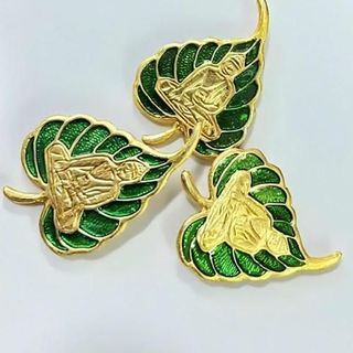Đồ cài áo Vu Lan Báo Hiếu thiết kế đặc biệt tôn trọng đạo đức cho dịp lễ quan trọng sản phẩm phù hợp với các mùa lễ phật giáo