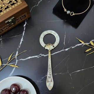 Móc y cài áo cho quý thầy thiết kế đặc biệt giúp cài áo nhanh chóng và tiện lợi phù hợp với nhu cầu sử dụng hàng ngày