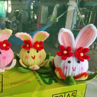 Lồng đèn thỏ xinh bằng kẽm nhung _ món quà ý nghĩa cho trẻ em