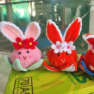 Lồng đèn thỏ xinh bằng kẽm nhung _ món quà ý nghĩa cho trẻ em