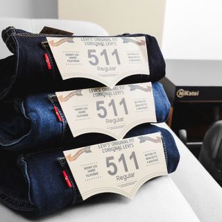 JEANS DÀI NAM. Chất vải jeans co giản  vải xuất dư  nhà máy,mền mịn ko xù lông.