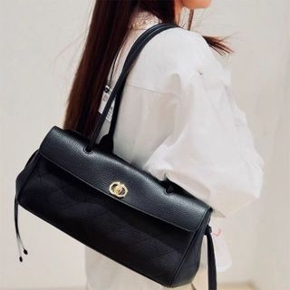 🍦 Túi Xách Đeo Vai Dáng Dài Màu Kem Be – Phong Cách Vintage & Minimalist Lôi Cuốn