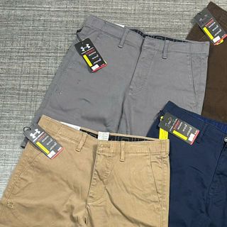 Sọt khaky nam. Phom slim , chấm trên gối