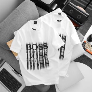Mẫu áo thun BOSS nam.  Logo in phồng.