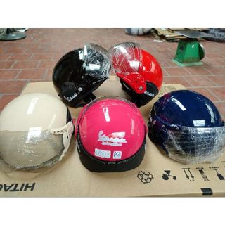 DAN GROUP Mũ Bảo Hiểm Thời Trang - An Toàn - Giá Rẻ Mũ bảo hiểm Vespa kèm kính, dành cho nam và nữ, có móc treo tường. Cửa hàng chuyên bán sỉ và lẻ.