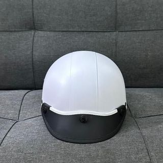 Bảo Di Shop Mũ bảo hiểm nửa đầu màu trắng thêu logo chất liệu nhựa ABS cao cấp.