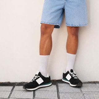 Short Jean nam.
