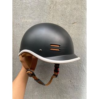 Mũ Bảo Hiểm Thời Trang - An Toàn - Giá Rẻ Bảo Di Shop [ MÀU ĐEN NHÁM VIỀN TRẮNG] Nón bảo hiểm Cá Heo nam nữ cao cấp đa sắc màu để lựa chọn, mũ cute