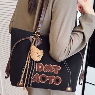 TÚI XÁCH NỮ CÔNG SỞ W856 – THANH LỊCH, RỘNG RÃI, ĐIỂM NHẤN CHARM GẤU DỄ THƯƠNG