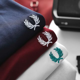 Áo thun nam. Chất áo cotton 4c may phối bo sọc.