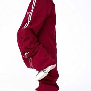 Quần Jogger Nam Nữ Unisex Vải Dù Logo Thêu Phối Dây Rút Sọc 2 Bên Sườn Thiết Kế Thời Trang Phù Hợp Mọi Giới Tính