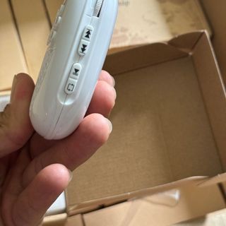 Máy Nghe Pháp ,Tụng Kinh,Niệm Phật Hình Lá Bồ Đề,Có Khe Gắn Thẻ Nhớ,Màn Hình LCD Hiển Thị Số Bài Tiện Lợi