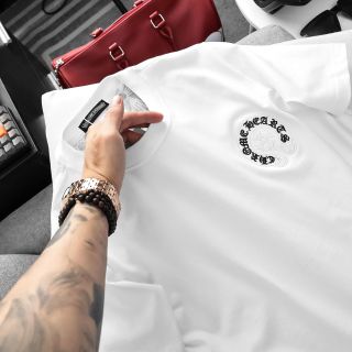 Mẫu Chrome Hearts logo thêu sắc nét, chất cotton co giãn tốt dày dặn,mền mịn mát.