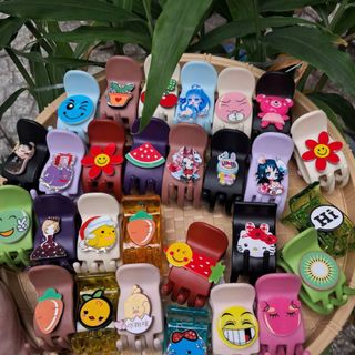 Cào 5 răng gắn charm ngẫu nhiên