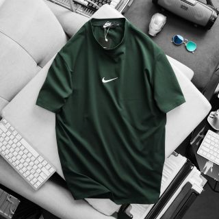Áo thun nam.  Chất thun 100%cotton 4c xịn mịn.  Logo thêu.