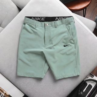 Short golf nam.