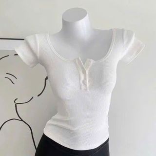 ÁO U CÚC NGỰC – MẪU BASIC TÔN DÁNG, DỄ BÁN _ A5