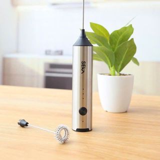 máy dánh trứng SEKA KM2210