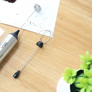 máy dánh trứng SEKA KM2210