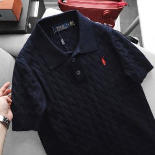 Mẫu áo ngựa chất len dệt xoắn thừng. Logo thêu tỉ mỉ, bảng màu căn bản + full tem tag.
