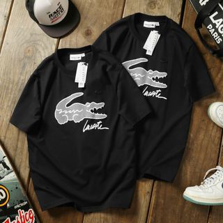 Mẫu áo thun.  Phong cách trẻ trung, cá tính, form unisex nam nữ đều có thể mặc.