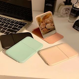 Gương trang điểm để bàn gấp gọn bọc da