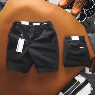 Short kaki nam. Chất kaki dày dặn , thun con giãn , mặt vải mịn.