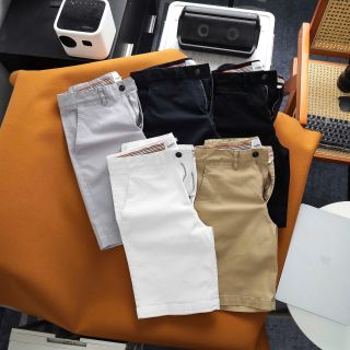 Short KaKi nam.