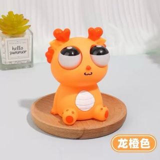 Đồ chơi khủng long mắt to dễ thương, thiết kế ngộ nghĩnh với nhiều màu sắc nổi bật. Kích thước khoảng 11cm x 6,5cm,