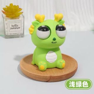 Đồ chơi khủng long mắt to dễ thương, thiết kế ngộ nghĩnh với nhiều màu sắc nổi bật. Kích thước khoảng 11cm x 6,5cm,