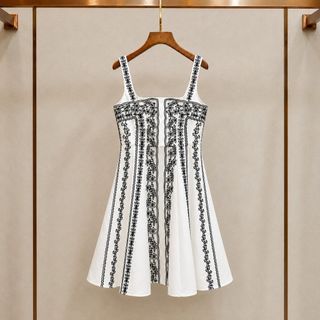 A130 Đầm Hai Dây Thêu Hoa Nổi 3D Nữ Cao Cấp – Đầm Chữ A Eo Cao Phong Cách Pháp Thanh Lịch Màu Trắng Size S M L