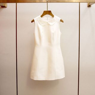 ALVIA Grace Pearl – Đầm Suông Cổ Búp Bê Đính Ngọc Trai Cao Cấp – Size S M L