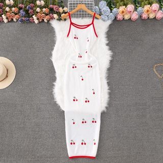 A117 Đầm Dệt Kim Thêu Dâu Tây Cao Cấp | Màu Trắng | Size S-XL