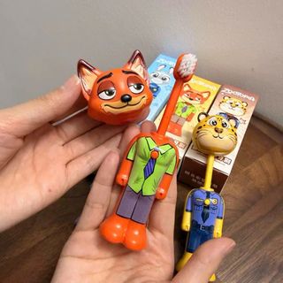 Bàn chải đánh răng cho trẻ em