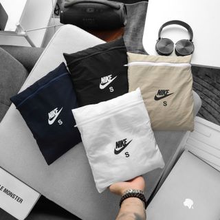 Áo khoác dù nam. Vải xịn hàng chuẩn, nón rời chất dầy mịn, nam nữ đều mặc được.