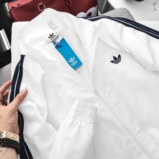 Jacket nam. Mẫu áo khoác chất gió nhăn xịn 2 lớp dày dặn.