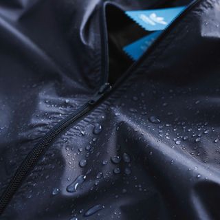 Jacket nam. Mẫu áo khoác chất gió nhăn xịn 2 lớp dày dặn.