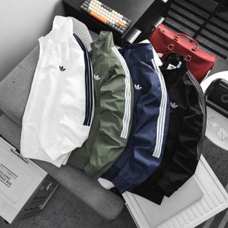 Jacket nam. Mẫu áo khoác chất gió nhăn xịn 2 lớp dày dặn.